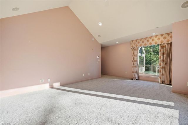 29 Indigo Dam RD, Newport News, VA 23606