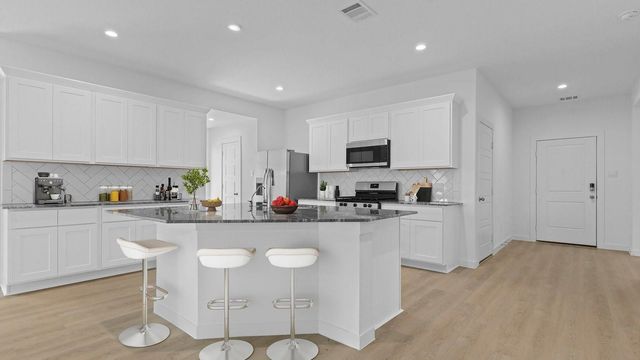 1016 Paddlefish Lane, Alvin, TX 77511