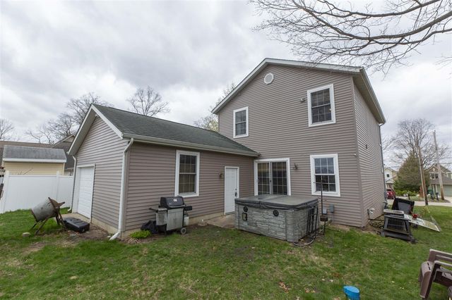 23671 S Shore Drive, Edwardsburg, MI 49112