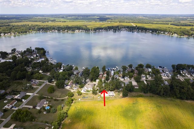 23671 S Shore Drive, Edwardsburg, MI 49112