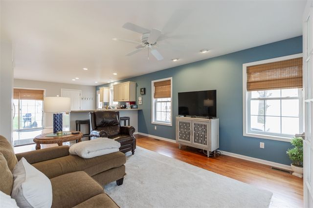 23671 S Shore Drive, Edwardsburg, MI 49112