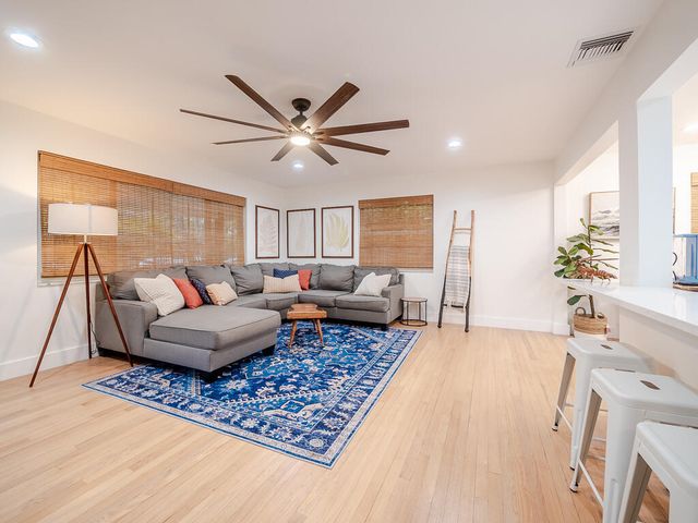 418 N Palmway, Lake Worth Beach, FL 33460