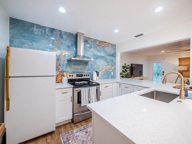 418 N Palmway, Lake Worth Beach, FL 33460