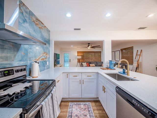 418 N Palmway, Lake Worth Beach, FL 33460