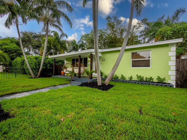 418 N Palmway, Lake Worth Beach, FL 33460