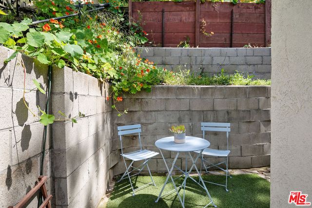 2059 Laurel Canyon Boulevard, Los Angeles, CA 90046