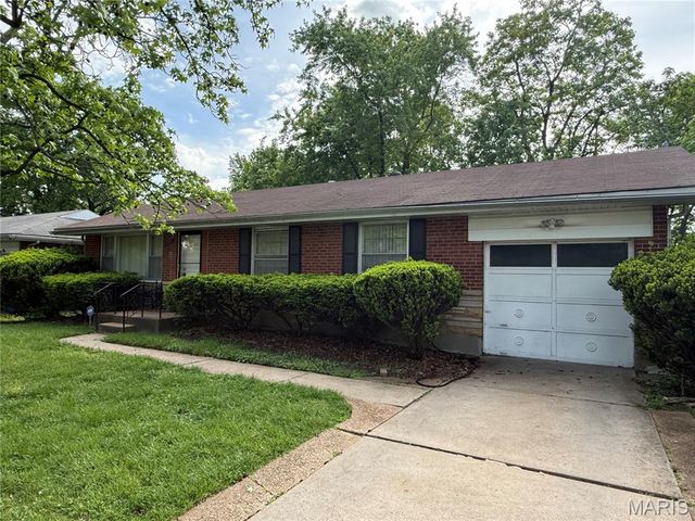 325 Rand Drive, St Louis, MO 63135
