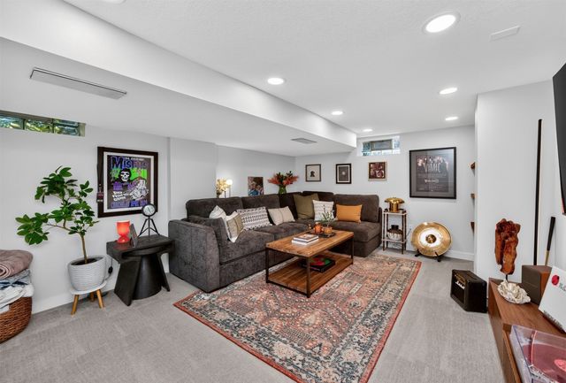 1510 41st Place, Des Moines, IA 50311
