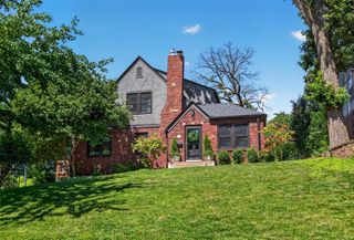 1510 41st Place, Des Moines, IA 50311