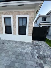 14429 SW 19th St 1, Miami, FL 33175