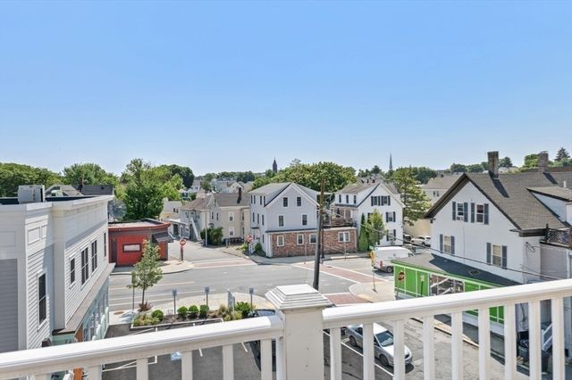 348 Rantoul St 305, Beverly, MA 01915