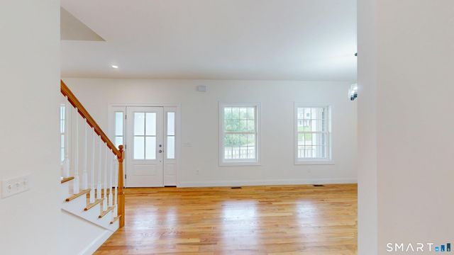 26 Farm View Drive, Norwich, CT 06360