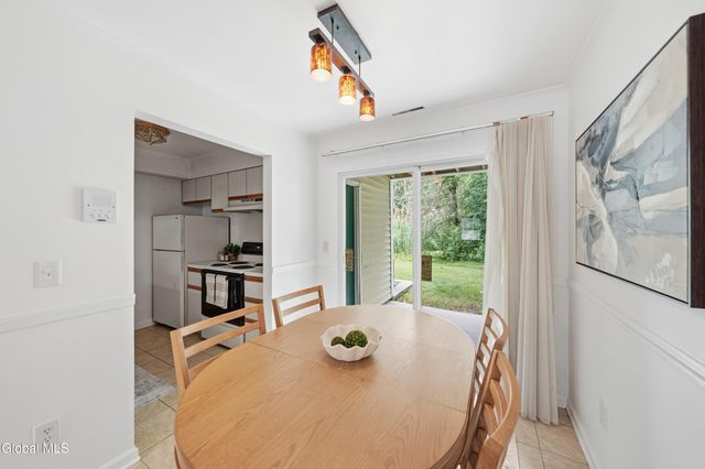 192 Cedarview Lane, Colonie, NY 12189