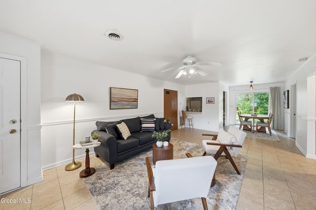 192 Cedarview Lane, Colonie, NY 12189