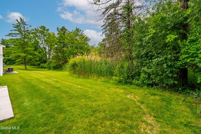 192 Cedarview Lane, Colonie, NY 12189