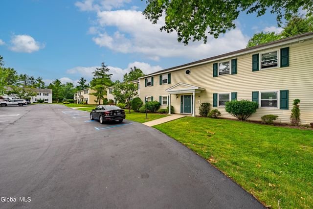 192 Cedarview Lane, Colonie, NY 12189