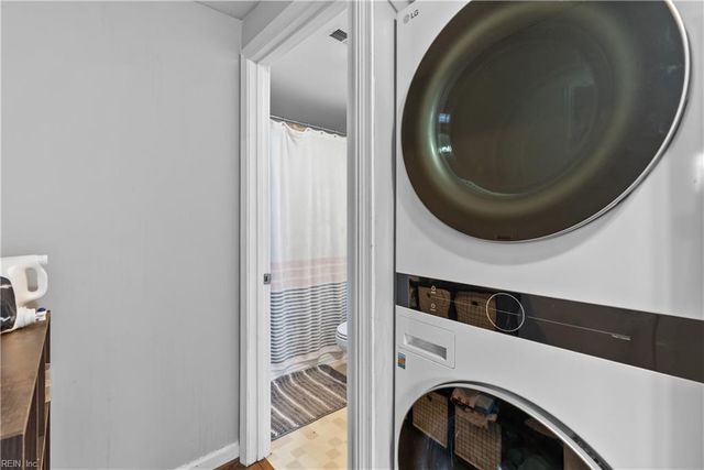 30 Boykin LN, Hampton, VA 23663