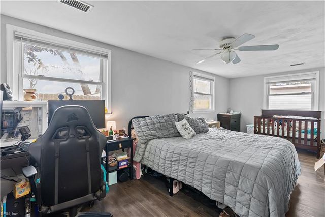 30 Boykin LN, Hampton, VA 23663