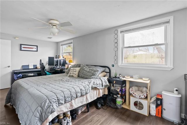 30 Boykin LN, Hampton, VA 23663