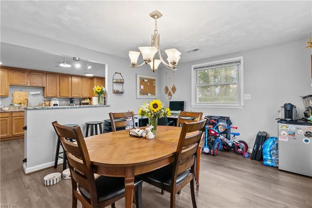 30 Boykin LN, Hampton, VA 23663