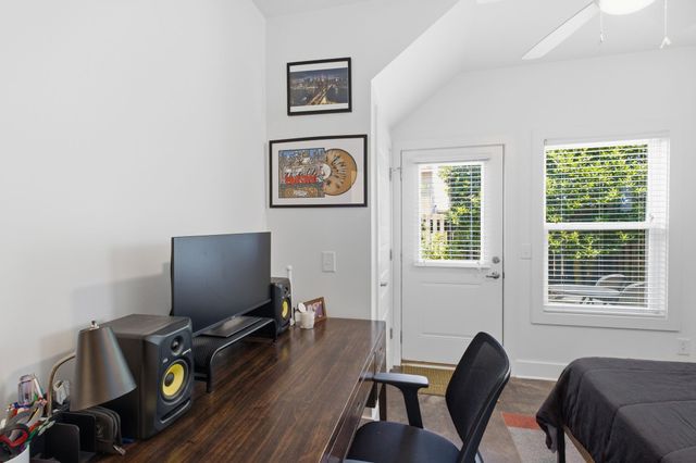 600 Garfield St Apt 16, Nashville, TN 37208