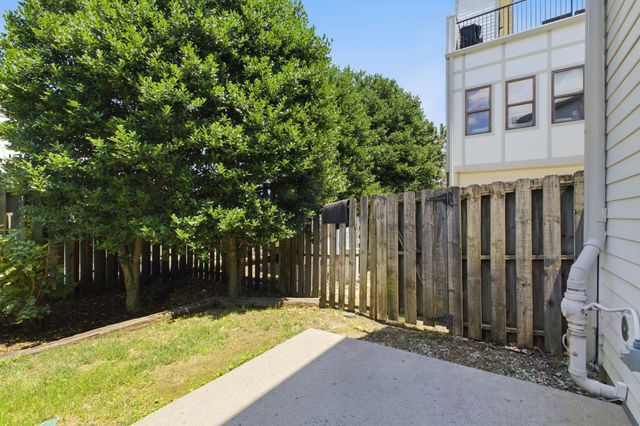 600 Garfield St Apt 16, Nashville, TN 37208