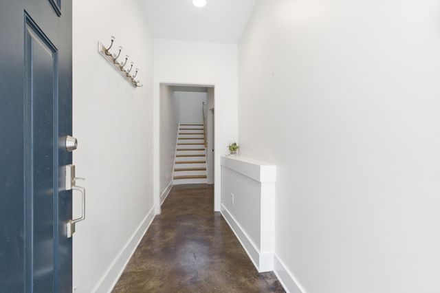 600 Garfield St Apt 16, Nashville, TN 37208