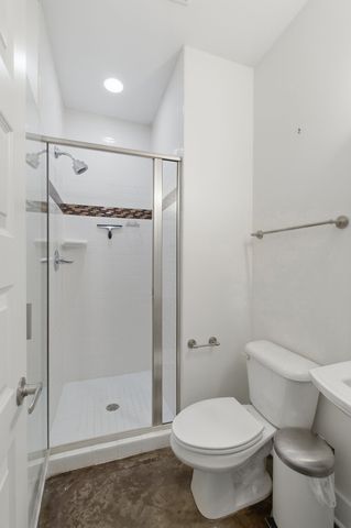 600 Garfield St Apt 16, Nashville, TN 37208