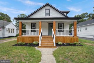 18 S MONROE AVE, Hammonton, NJ 08037