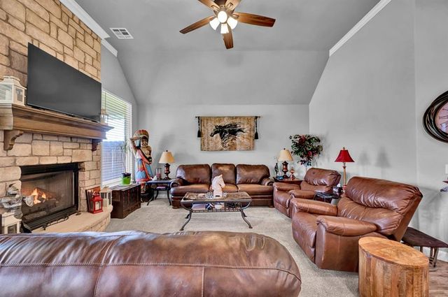 9 Southpointe Avenue, Tuttle, OK 73089