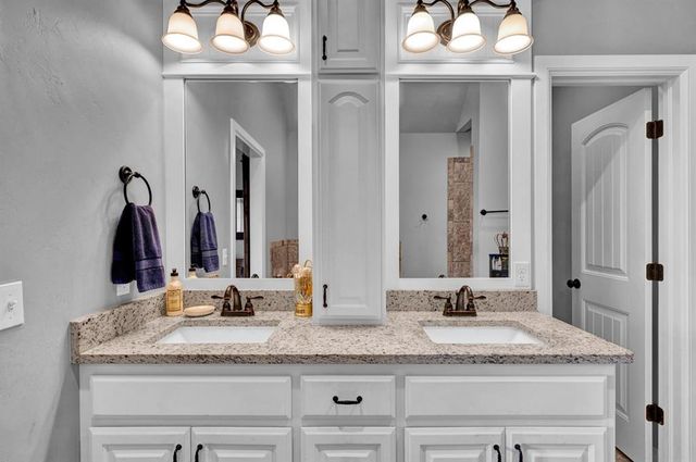 9 Southpointe Avenue, Tuttle, OK 73089
