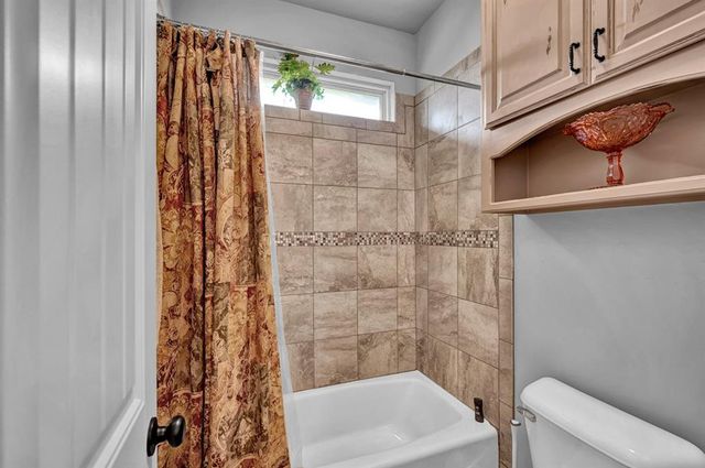 9 Southpointe Avenue, Tuttle, OK 73089