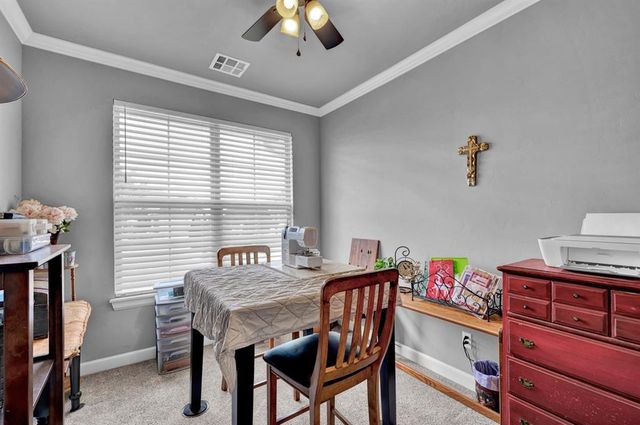 9 Southpointe Avenue, Tuttle, OK 73089