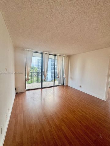 3475 N Country Club Drive 601, Aventura, FL 33180