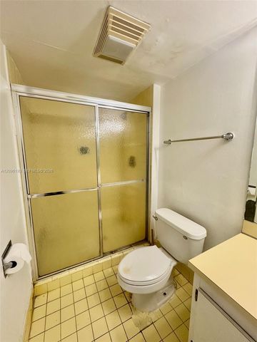 3475 N Country Club Drive 601, Aventura, FL 33180
