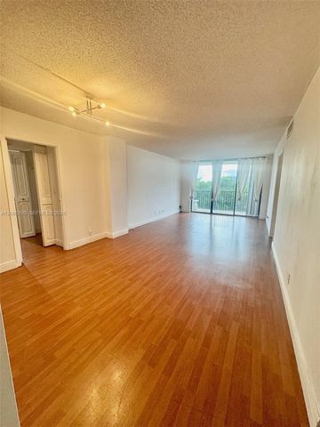 3475 N Country Club Drive 601, Aventura, FL 33180