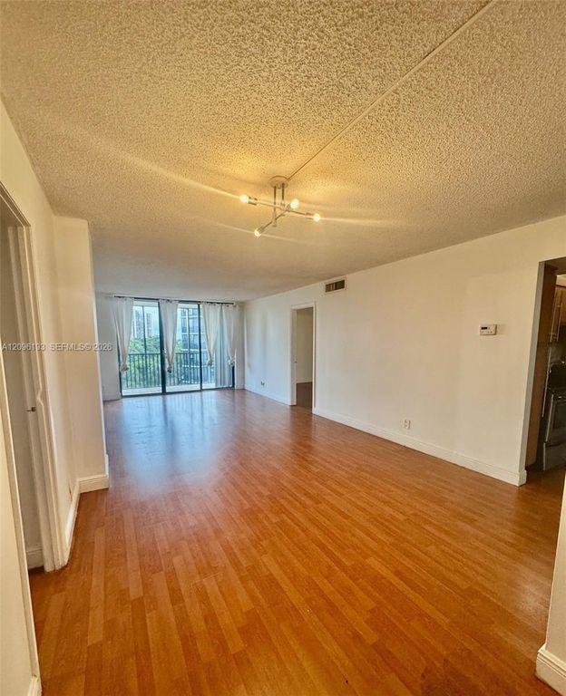 3475 N Country Club Drive 601, Aventura, FL 33180