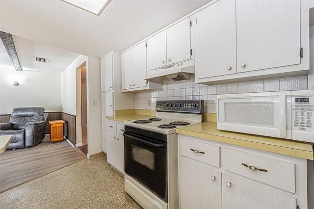 1300 MICHIGAN BOULEVARD, Dunedin, FL 34698