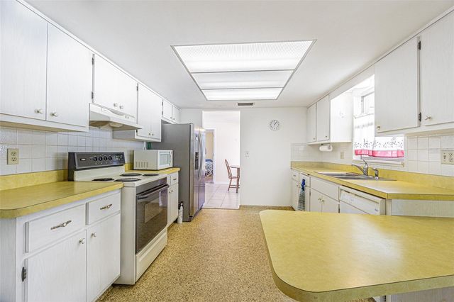 1300 MICHIGAN BOULEVARD, Dunedin, FL 34698