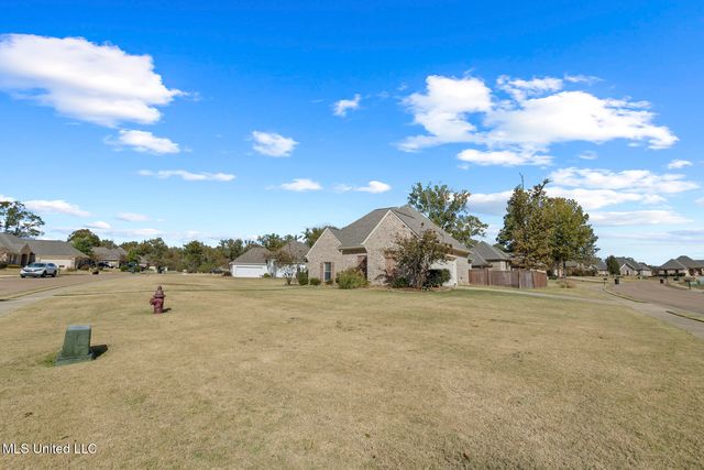 100 Trailbridge Way, Canton, MS 39046