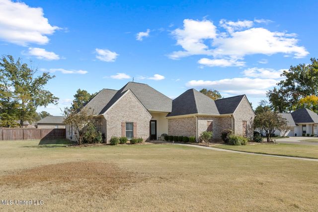 100 Trailbridge Way, Canton, MS 39046