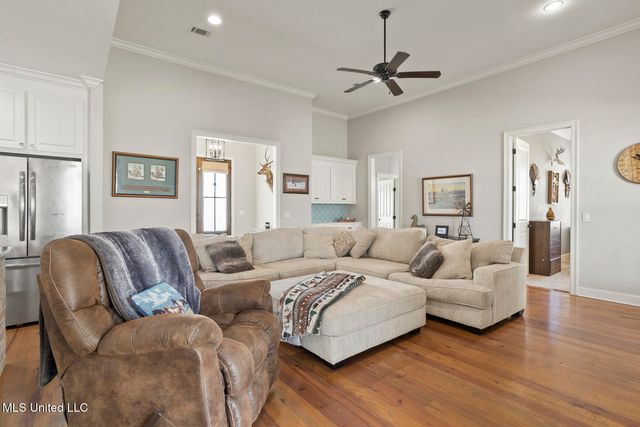 100 Trailbridge Way, Canton, MS 39046