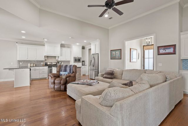 100 Trailbridge Way, Canton, MS 39046