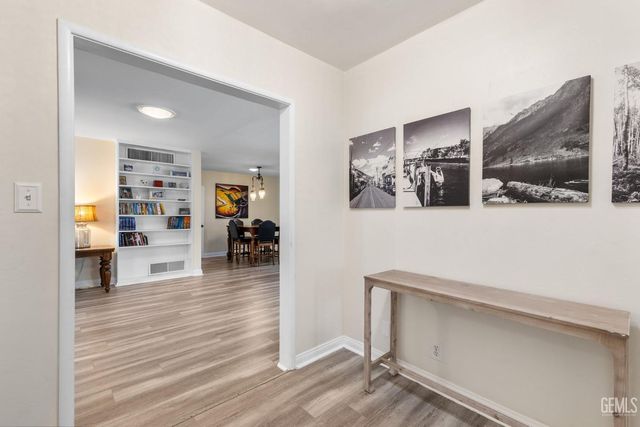 2810 19th St., Bakersfield, CA 93301