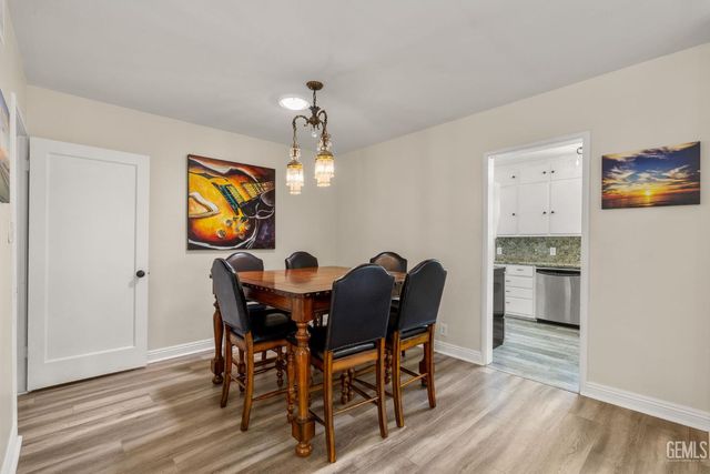 2810 19th St., Bakersfield, CA 93301