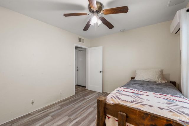 2810 19th St., Bakersfield, CA 93301