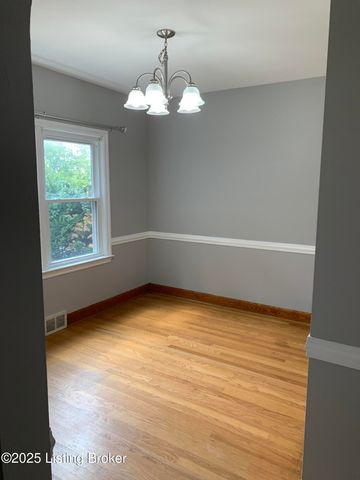 311 Maple Ct, La Grange, KY 40031