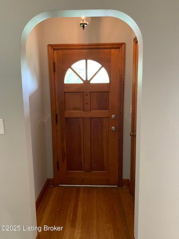 311 Maple Ct, La Grange, KY 40031
