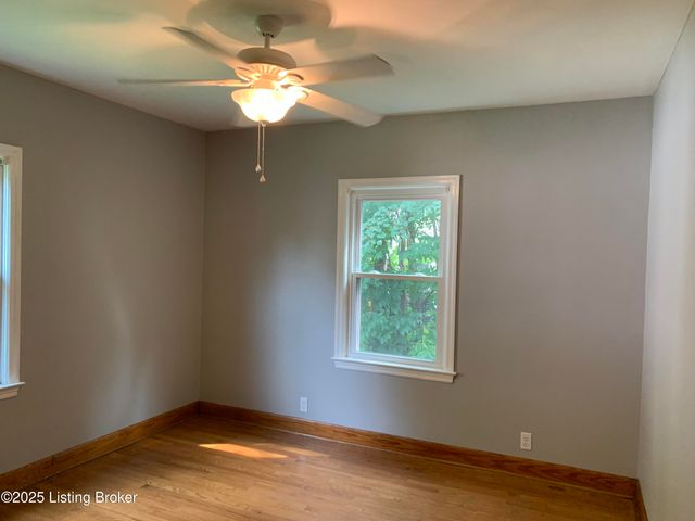 311 Maple Ct, La Grange, KY 40031