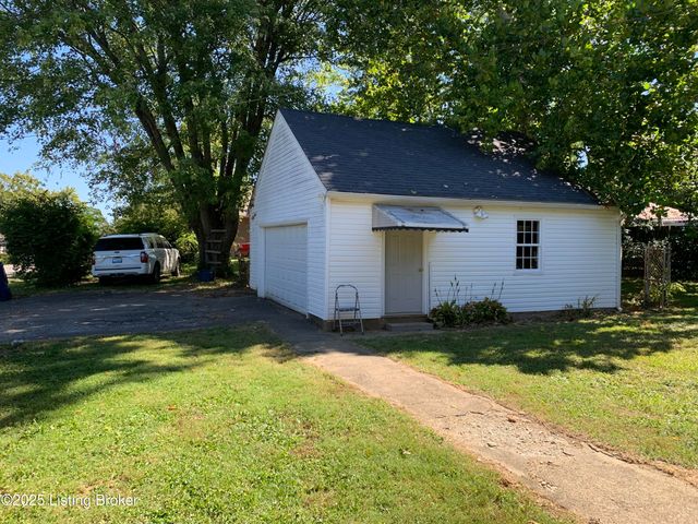 311 Maple Ct, La Grange, KY 40031